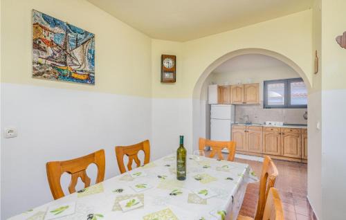 Gostinjac Casa | Awesome Home In Malinska With Wifi