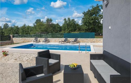 Rapavel Casa | Awesome Home In Malisi With Kitchen