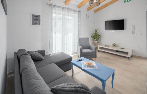 Rapavel Casa | Awesome Home In Malisi With Kitchen