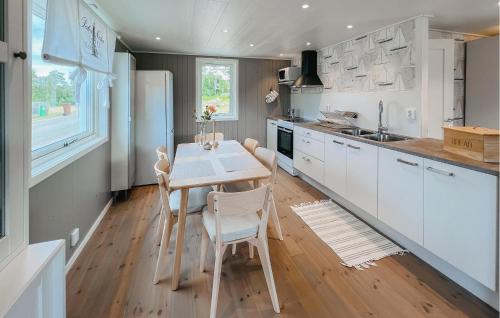 Mariestad Municipality Casa | Awesome Home In Mariestad With Wifi