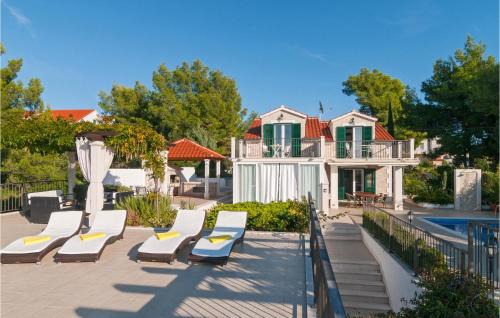 Cove Makarac (Milna) Casa | Awesome Home In Milna With Wifi