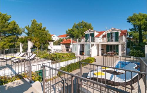 Cove Makarac (Milna) Casa | Awesome Home In Milna With Wifi