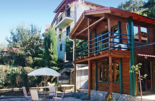 Molos Casa | Awesome home in Molos Kammena Vourla with 2 Bedrooms, Internet and Outdoor swimming pool
