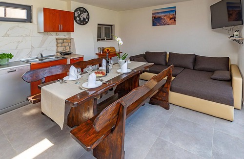 Nedescina Casa | Impresionante casa en Nedescina con.