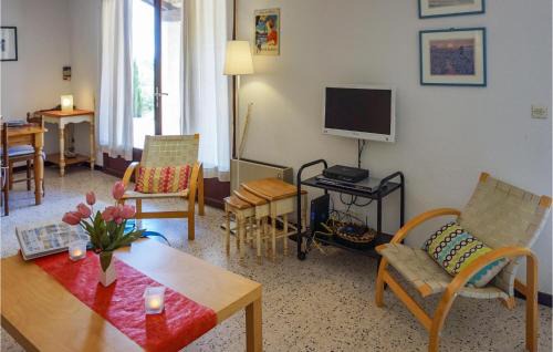 Pierrerue Casa | Awesome Home In Pierrerue