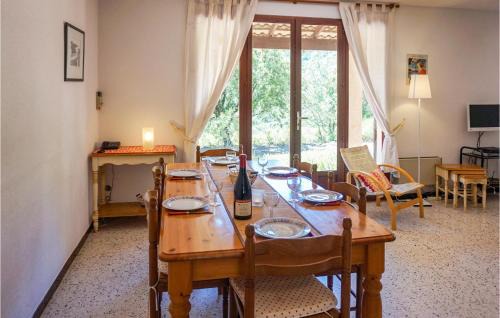 Pierrerue Casa | Awesome Home In Pierrerue