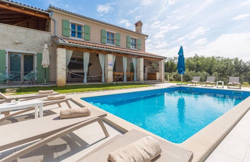 Visnjan Casa | Impresionante casa en Porec