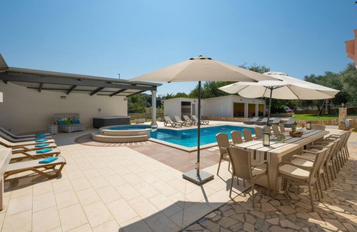 Vintijan Casa | Awesome home in Pula with sauna