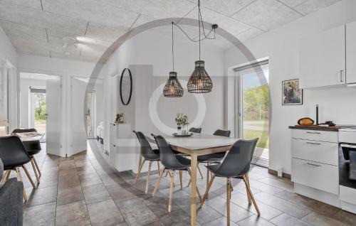 Ringkobing Casa | Awesome Home In Ringkøbing With Wifi