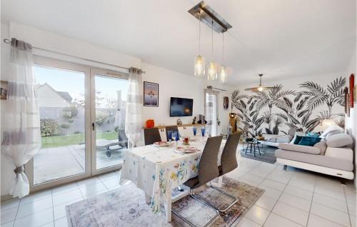 Le Rosais-La Flourie Casa | Awesome Home In Saint-Malo With Wifi