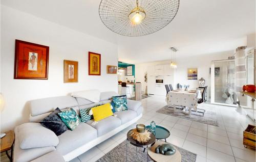 Le Rosais-La Flourie Casa | Awesome Home In Saint-Malo With Wifi