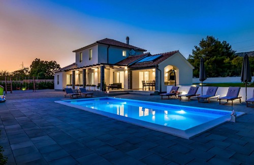 Sibenik Casa | Impresionante casa en Sibenik con WiFi