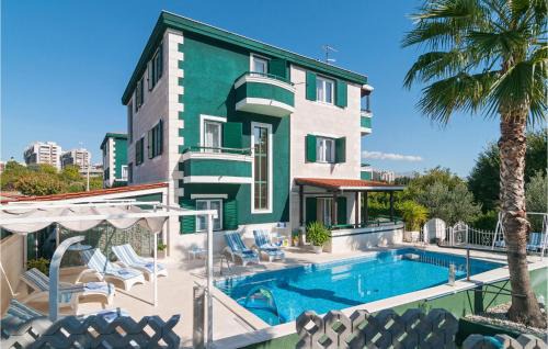Bacvice Casa | Awesome Home In Split With Sauna