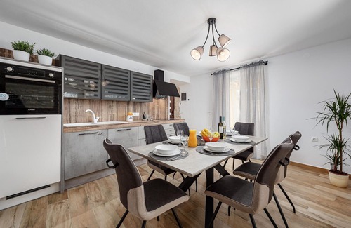 Jursici Casa | Impresionante casa en Svetvincenat