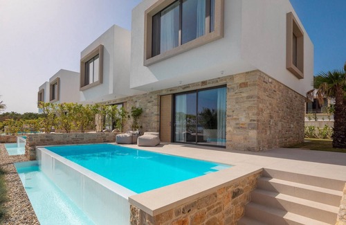 Kraj Casa | Impresionante casa en Tkon-Ugrinic