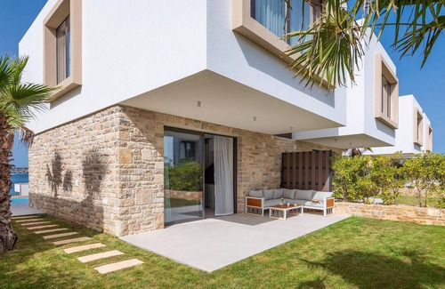 Kraj Casa | Impresionante casa en Tkon-Ugrinic