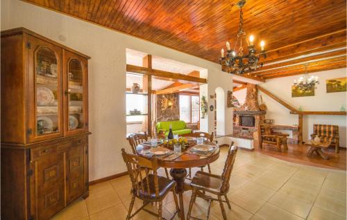 Trabia Casa | Awesome Home In Trabia With Wifi