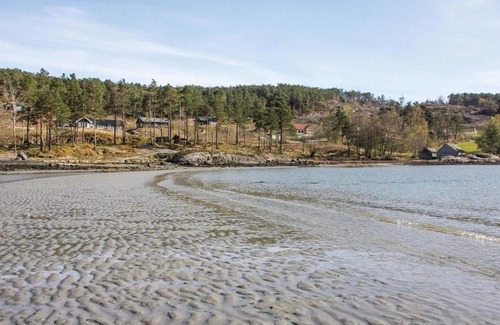 Hardangerfjord Casa | Awesome home in Trvikbygd with 5 Bedrooms