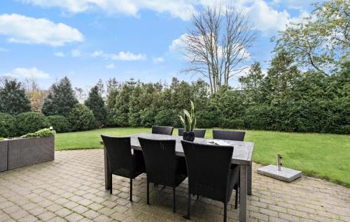 Sønder Nissum Casa | Awesome Home In Ulfborg With Kitchen