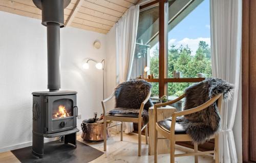 Sønder Nissum Casa | Awesome Home In Ulfborg With Kitchen
