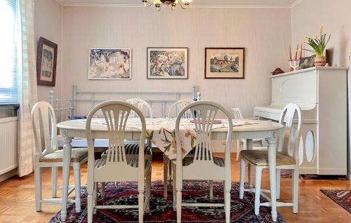 Virserum Casa | Awesome Home In Virserum With Wifi