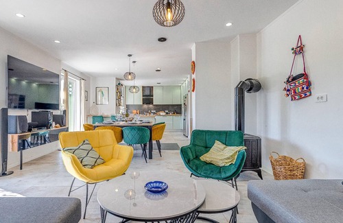 South Croatia Coast Casa | Casa que admite mascotas en Zagvozd con.