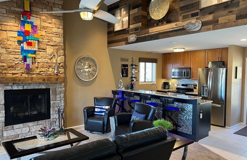 Osage Beach Condominio | Awesome Lake Views with Amazing Sunsets! Indian Pointe Condos Lake of the Ozarks