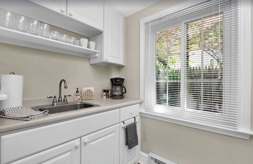 Ogunquit Cabaña | Awesome location downtown. Walk to the beach, marginal way