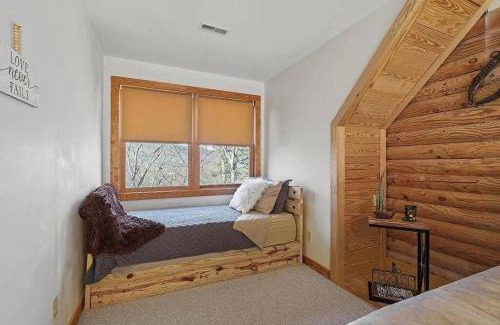 McGaheysville Casa | Awesome Log Cabin in Massanutten Resort