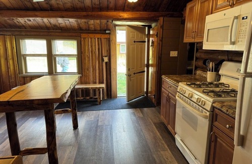 Pittsburg Cabina | Awesome Log Cabin on the 1st Connecticut Lake!