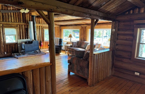 Pittsburg Cabina | Awesome Log Cabin on the 1st Connecticut Lake!