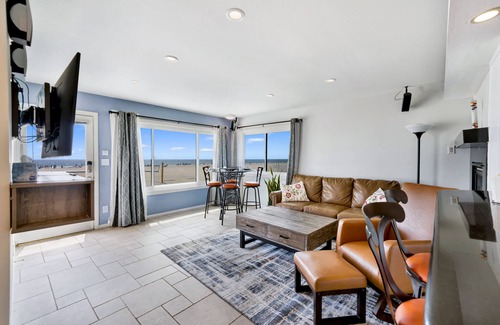 Hermosa Beach Condominio | Impresionante propiedad 'On The Strand'