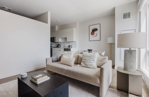 Revere Apartamento | Awesome Revere 1BR w/ Spa, Gym, Pool, W/D & Lounge, by Blueground