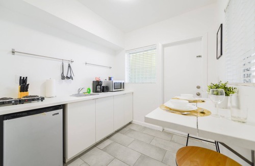Northeast Miami Condominio | Awesome Studio 15 min from The Beach