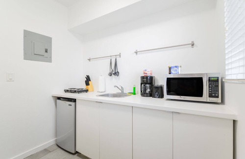 Northeast Miami Condominio | Awesome Studio 15 min from The Beach
