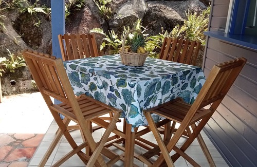 Trois-Rivieres Casa | AWMONY'KAZ: Charming bungalow with swimming pool and Balneo jets.