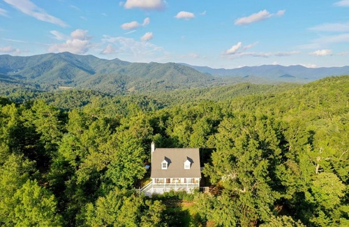 Franklin Casa | Impresionante vista a la montaña, y muy privado