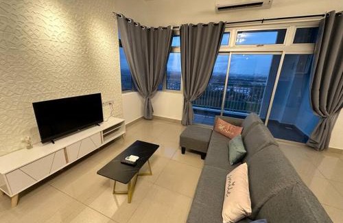 Setia Tropika Apartamento | AX Residence