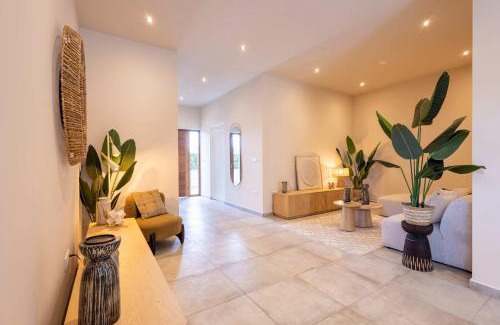 Marie Pampoen Apartamento | Ayana Resort at Mambo Beach Area