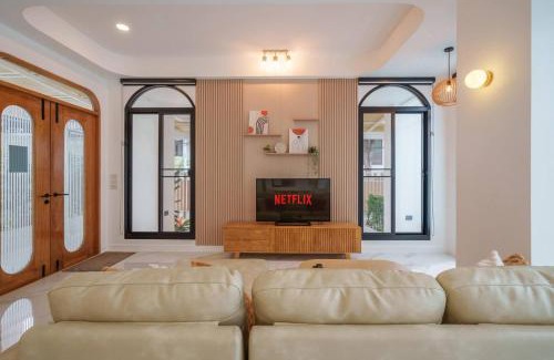 Khlong Tan Nuea Villa | Ayas Retreat - Muji Ekkamai Pool Villa with 4 bedrooms