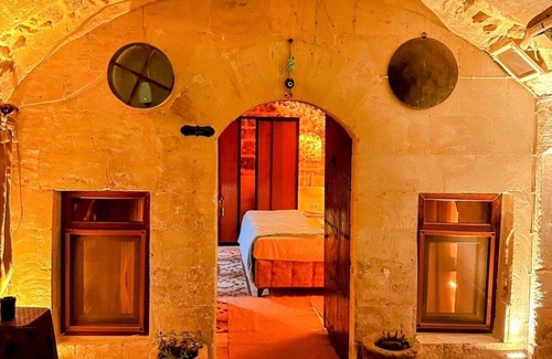 Artuklu Hotel | Aydın bey konağı