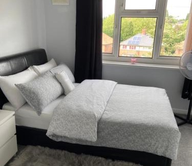Birmingham Casa | Aylesbury Manor