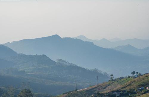 Nuwara Eliya Cabina | Ayona Misty Hills