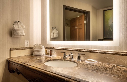 Seal Beach Hotel | Ayres Hotel Seal Beach - Cypress