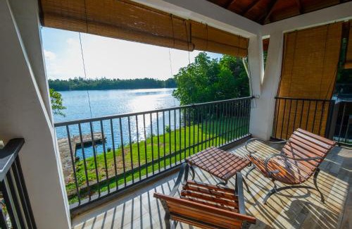 Hettimulla Hotel | Ayuwaters Authentic Yoga and Ayurveda Retreat by the Bentota River All Inclusive