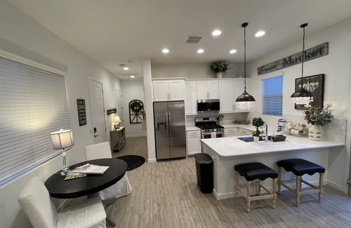Buckeye Casa | AZ SUNSHINE CASITA-25 min to Airport~CLEAN~PRIVATE 1B&1B-Outdoor Space-BBQ-Golf