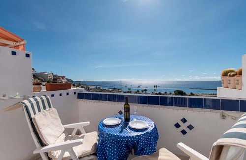 Arona Apartamento | Azahara Playa 14 - One Bed penthouse with panoramic sea views