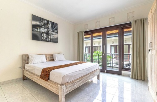 Batu Bolong Casa | Azalea Homestay & Villa