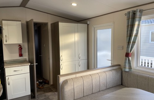 Hamworthy Casa | Azalea lovely dog free caravan on Rockley Park, Poole