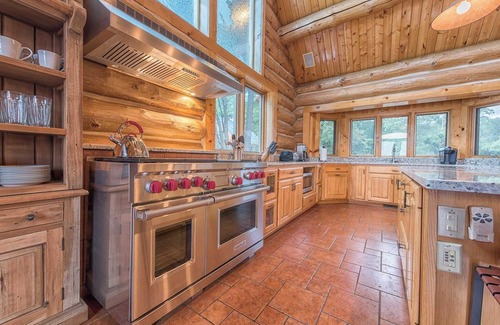 Lake Norman of Catawba Cabaña | Azalea Retreat- The Lodge by Avantstay Best View